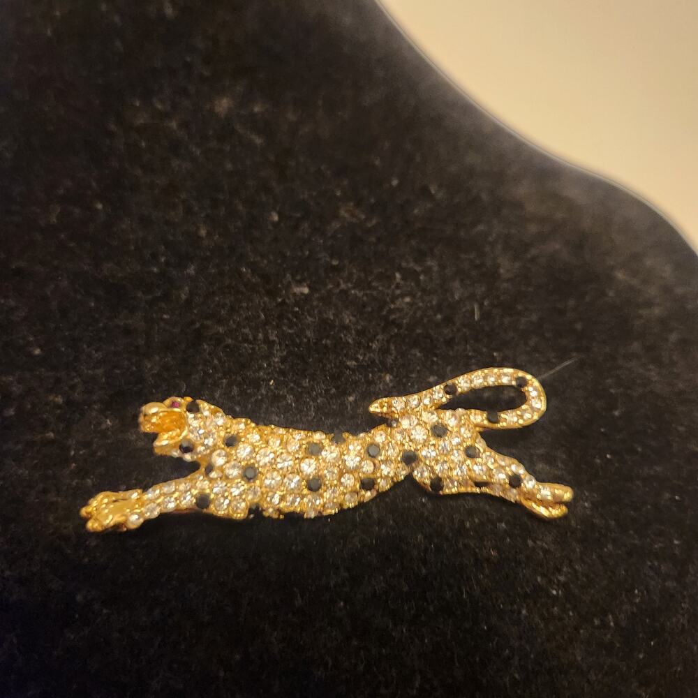 Vintage Gold Tone Rhinestone Spotted Leopard Pouncing Brooch